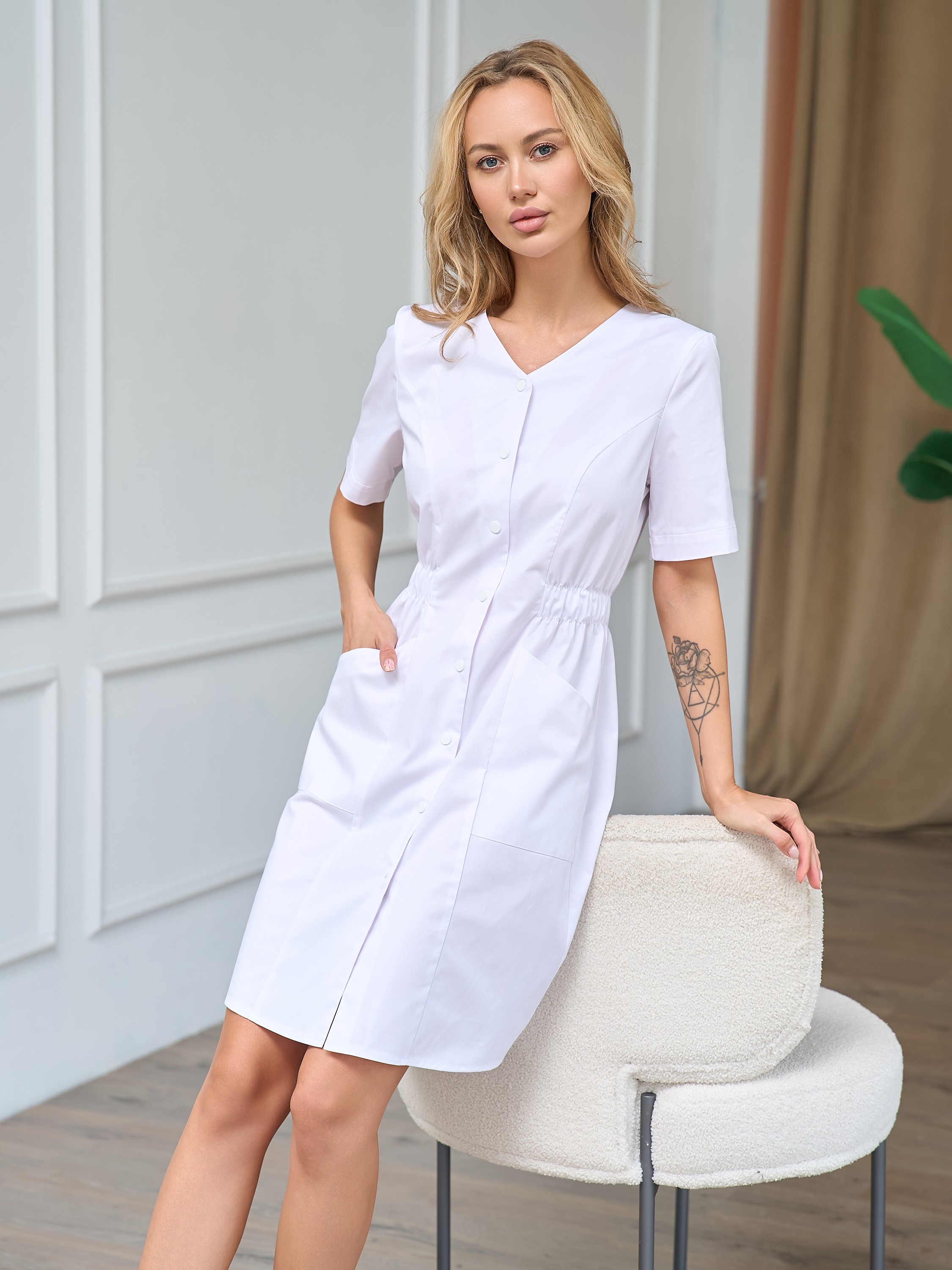 Халат медицинский полуприлегающего силуэта