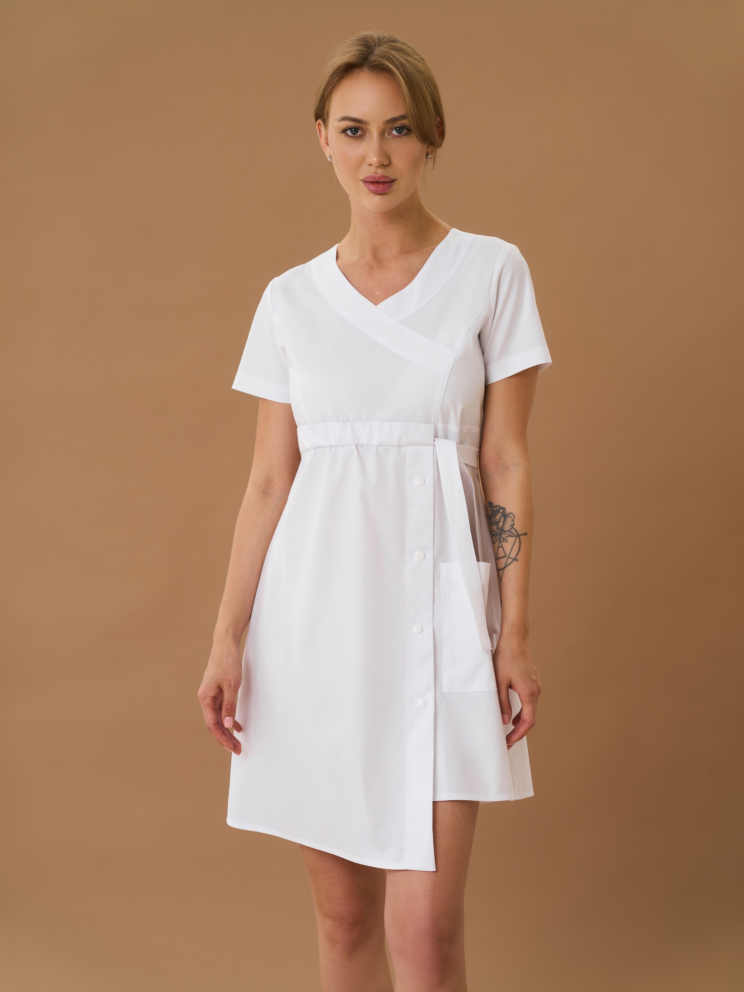 Платье асимметричное трапециевидного силуэта