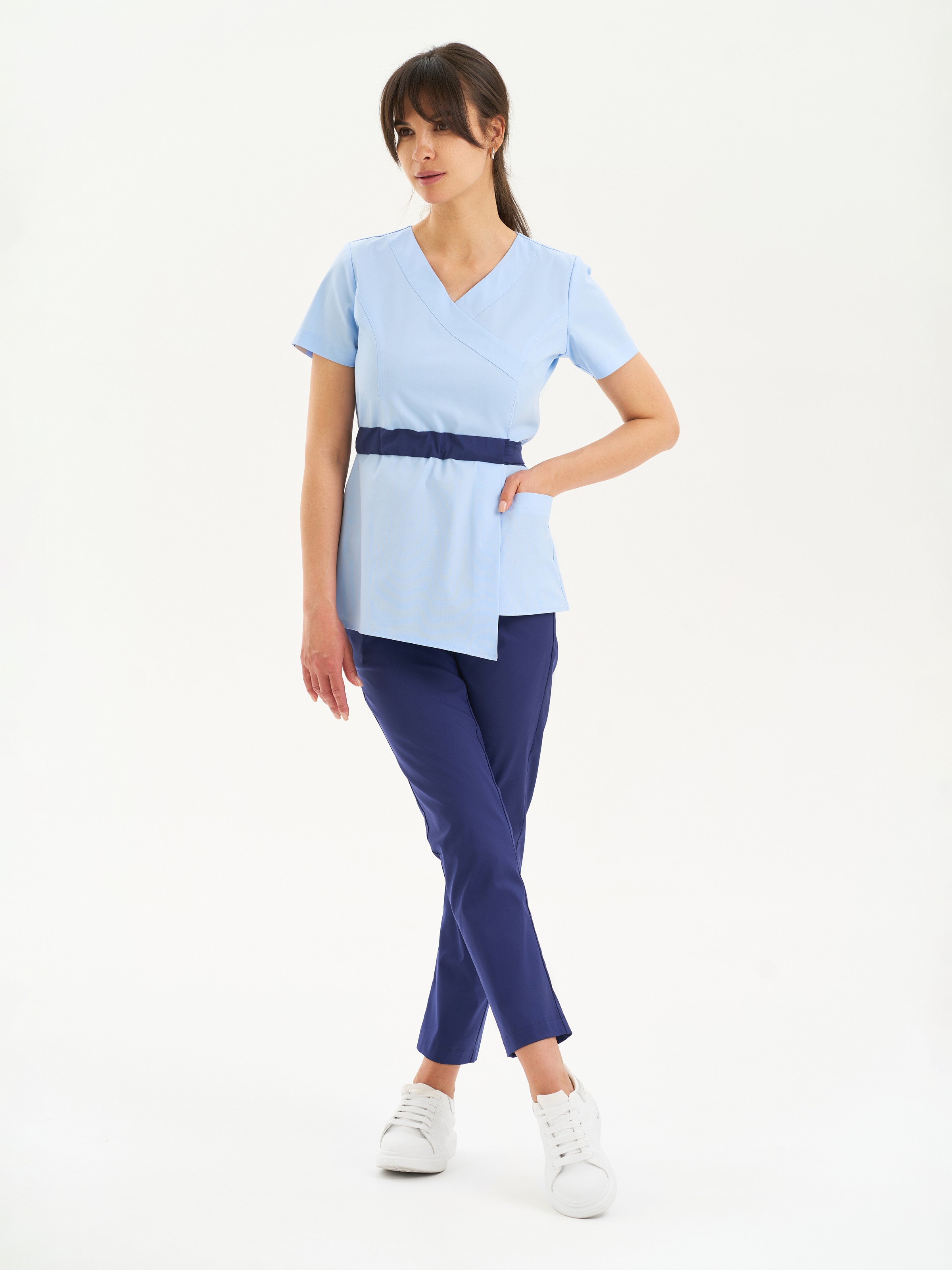 Костюм с асимметричной блузой